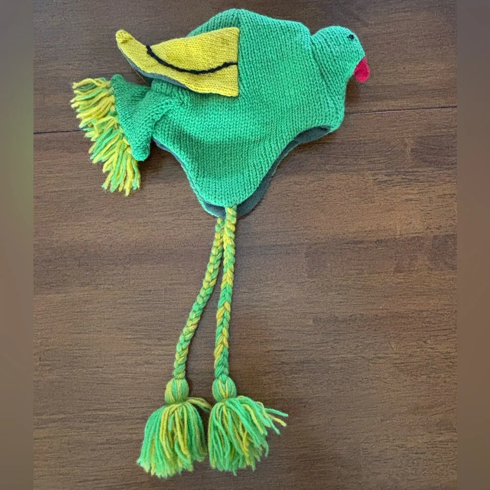 N/A green wool